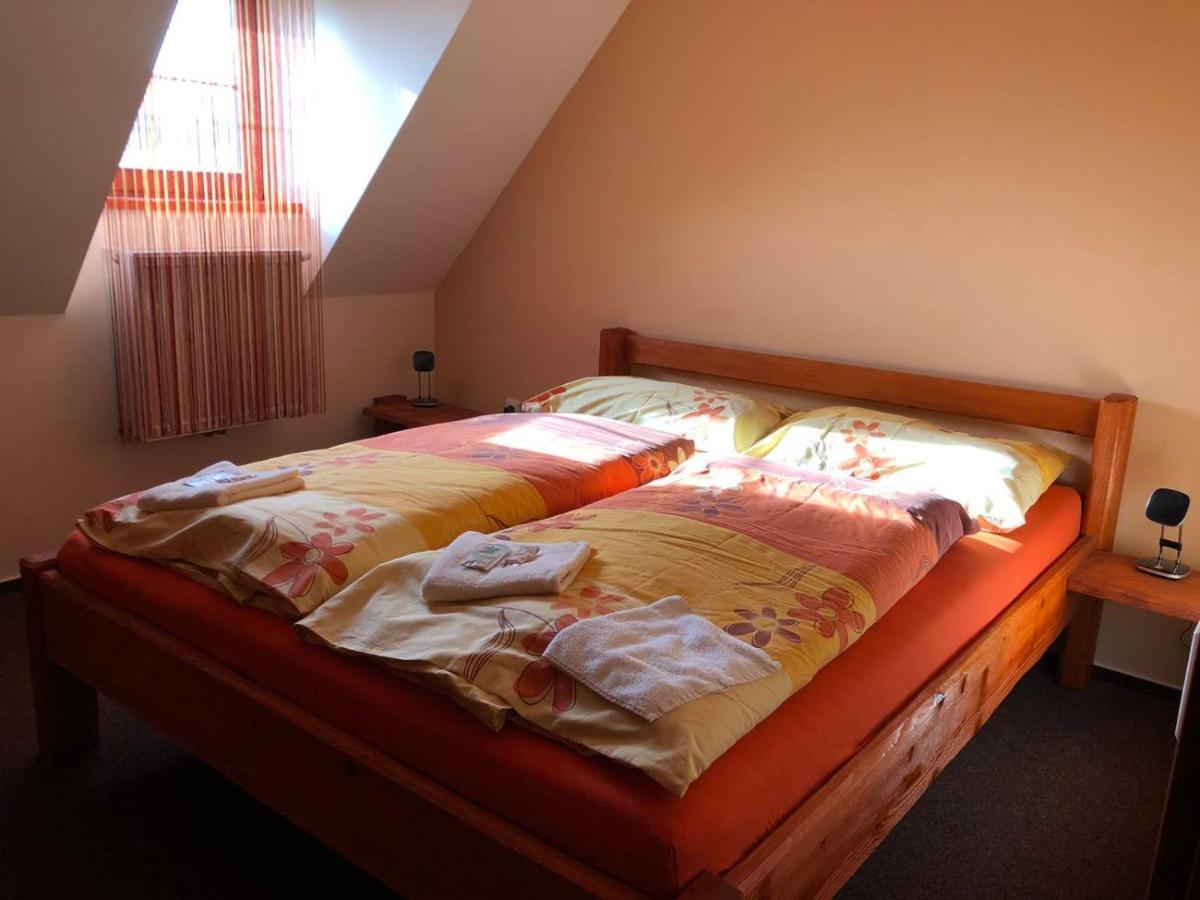 Penzion Kelt Hotel Zator Ngoại thất bức ảnh
