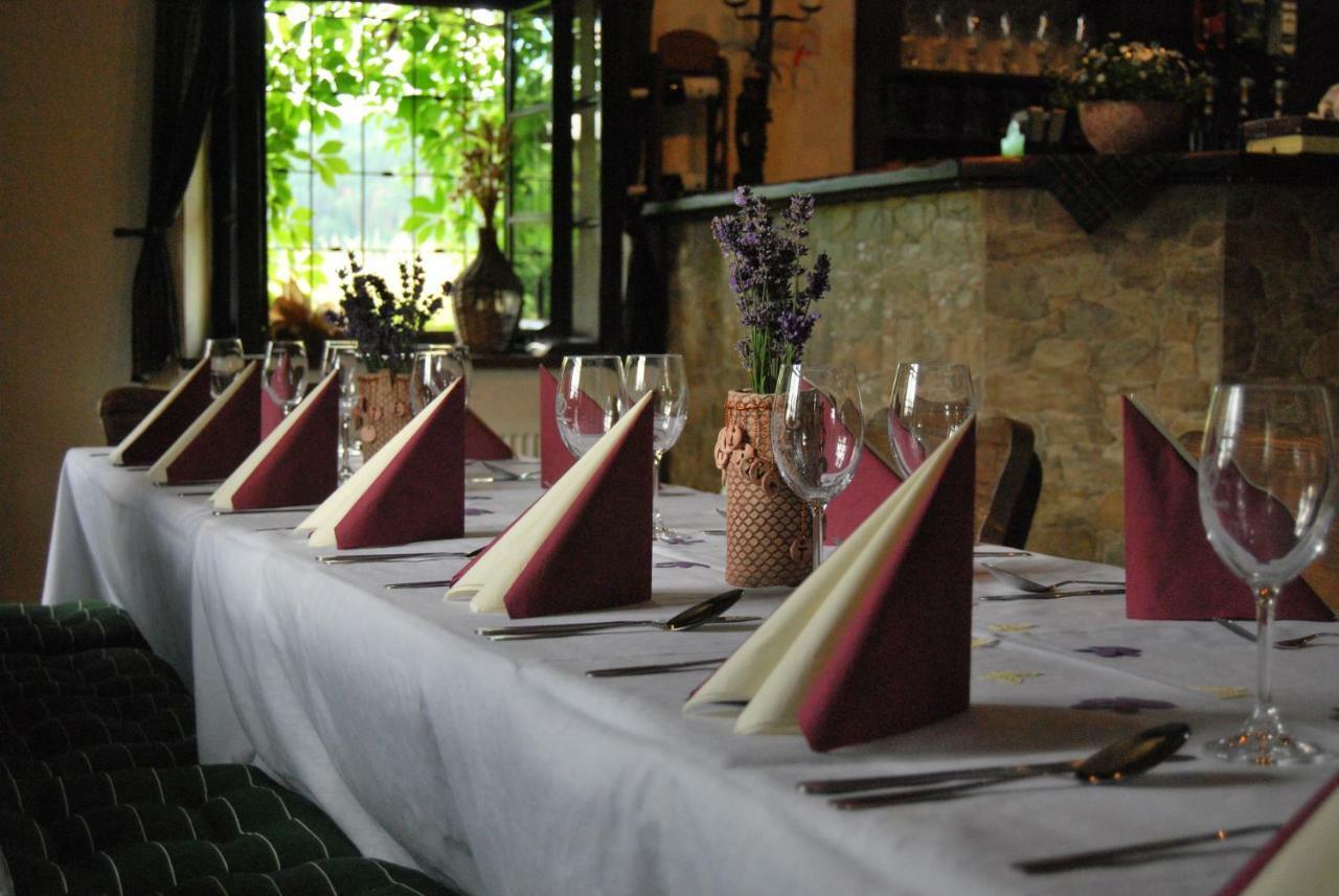 Penzion Kelt Hotel Zator Ngoại thất bức ảnh