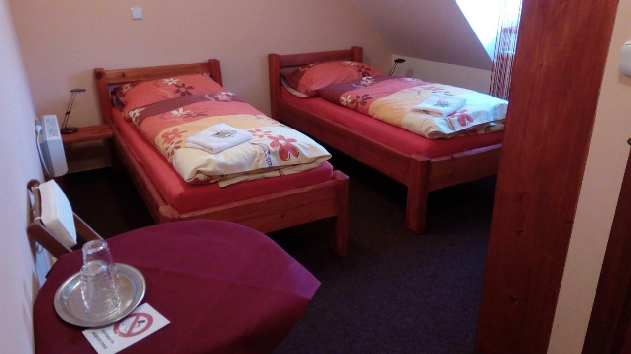 Penzion Kelt Hotel Zator Ngoại thất bức ảnh